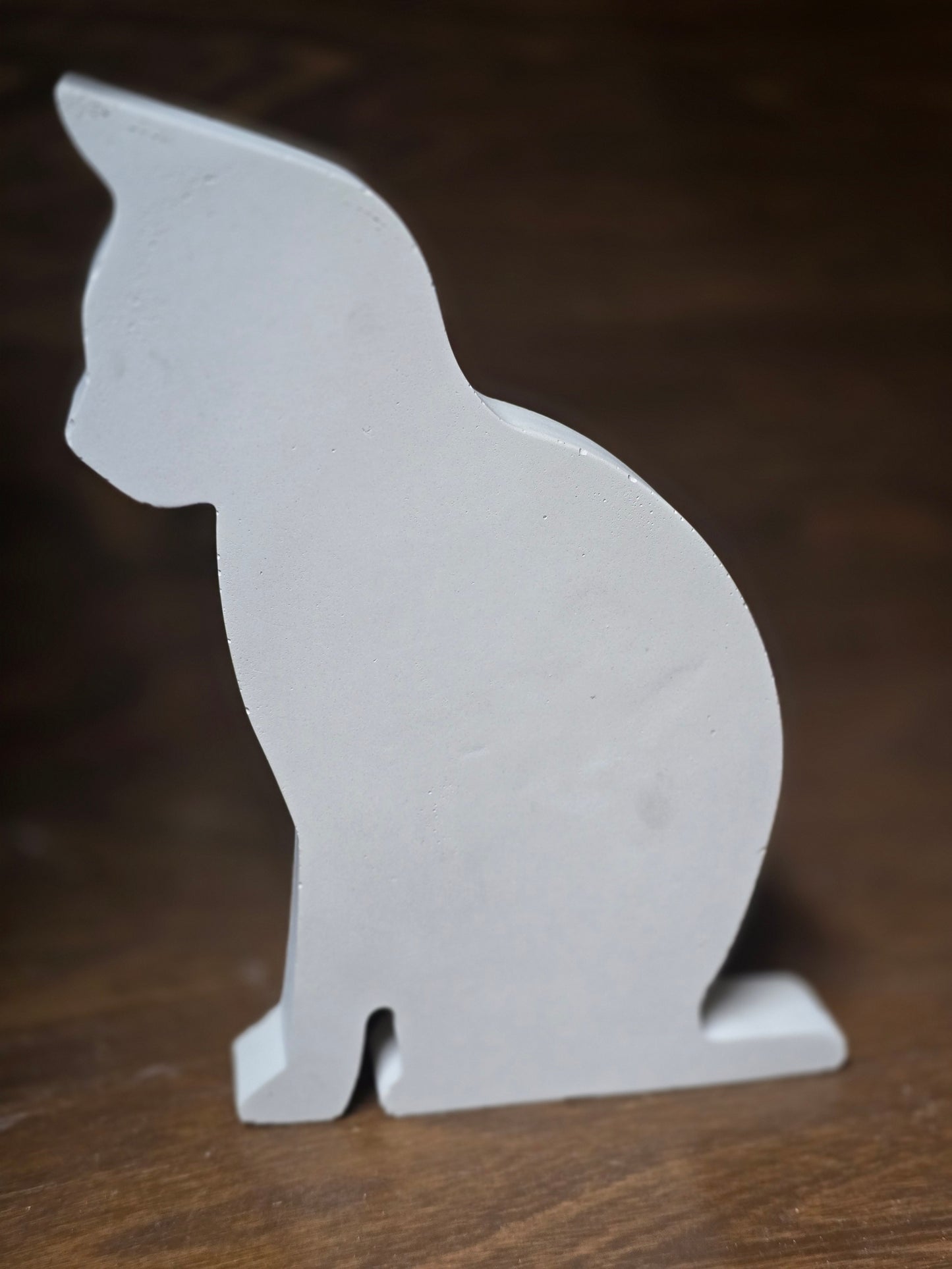 Concrete Cat Sculpture – Minimalist Design with a Feline Soul